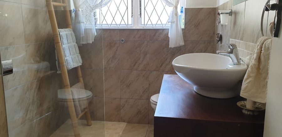 5 Bedroom Property for Sale in Southport KwaZulu-Natal