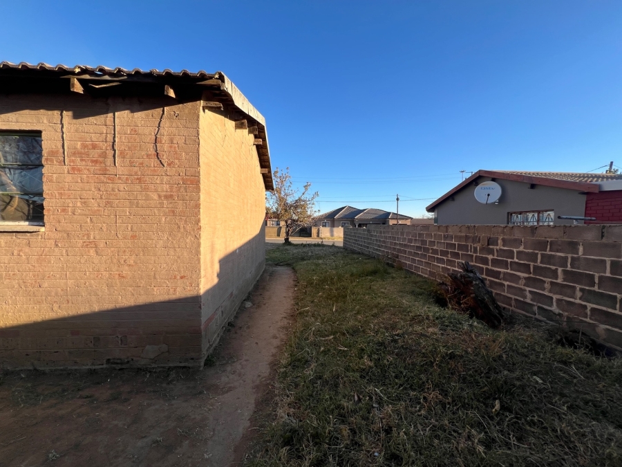  Bedroom Property for Sale in Madadeni A KwaZulu-Natal