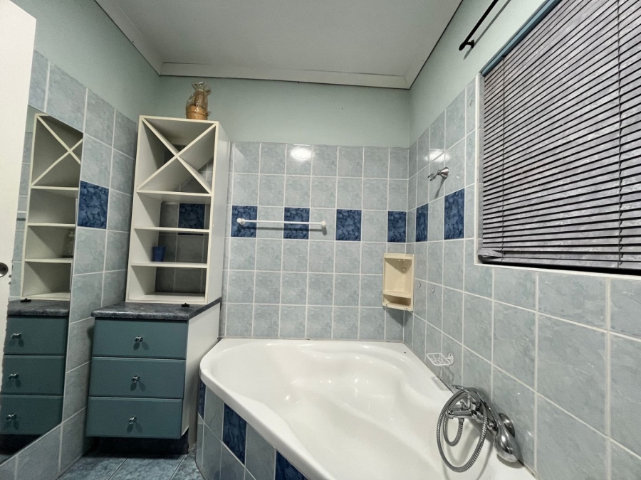 3 Bedroom Property for Sale in Aviary Hill KwaZulu-Natal