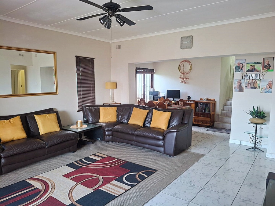 4 Bedroom Property for Sale in Uvongo KwaZulu-Natal