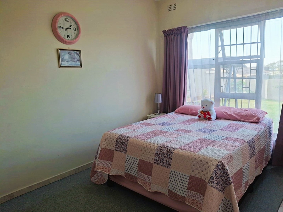 4 Bedroom Property for Sale in Uvongo KwaZulu-Natal