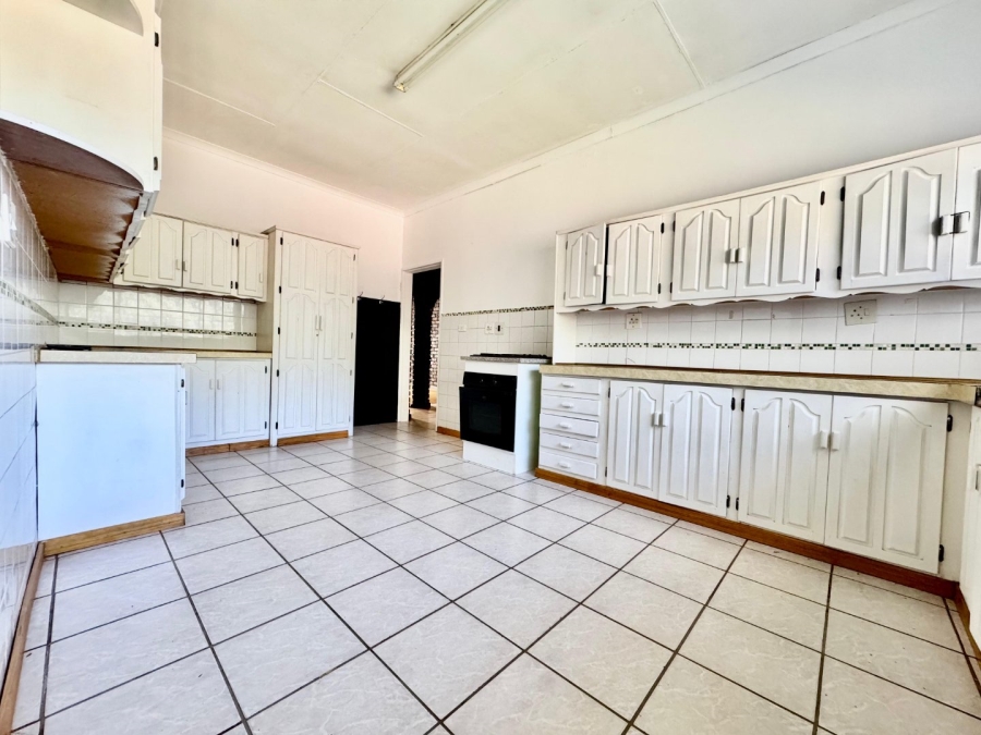 4 Bedroom Property for Sale in Sunnyridge KwaZulu-Natal