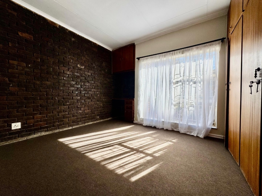 4 Bedroom Property for Sale in Sunnyridge KwaZulu-Natal