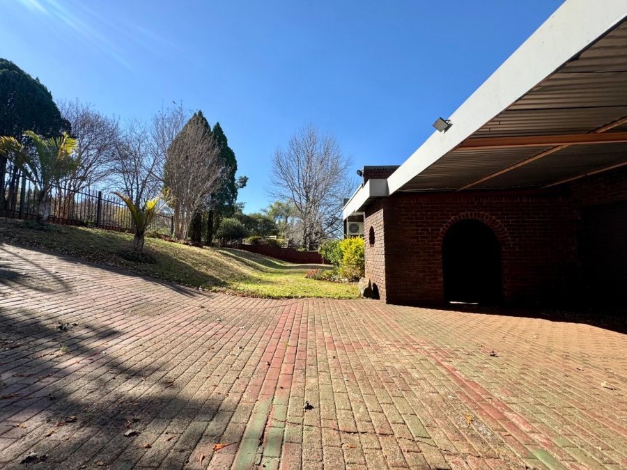 4 Bedroom Property for Sale in Sunnyridge KwaZulu-Natal