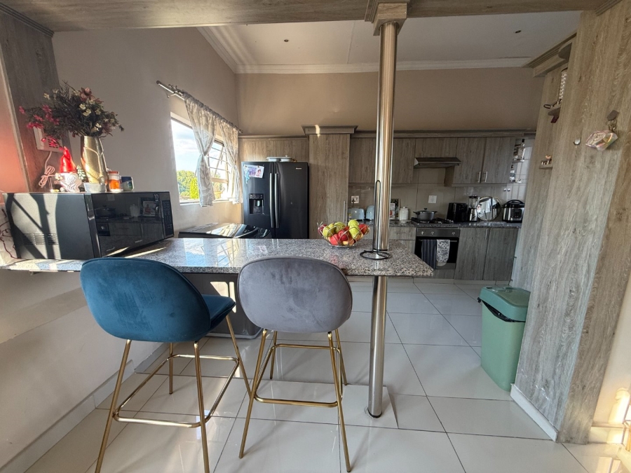  Bedroom Property for Sale in Amiel Park KwaZulu-Natal