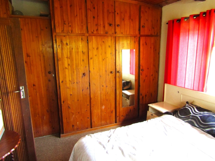 5 Bedroom Property for Sale in Marina Beach KwaZulu-Natal