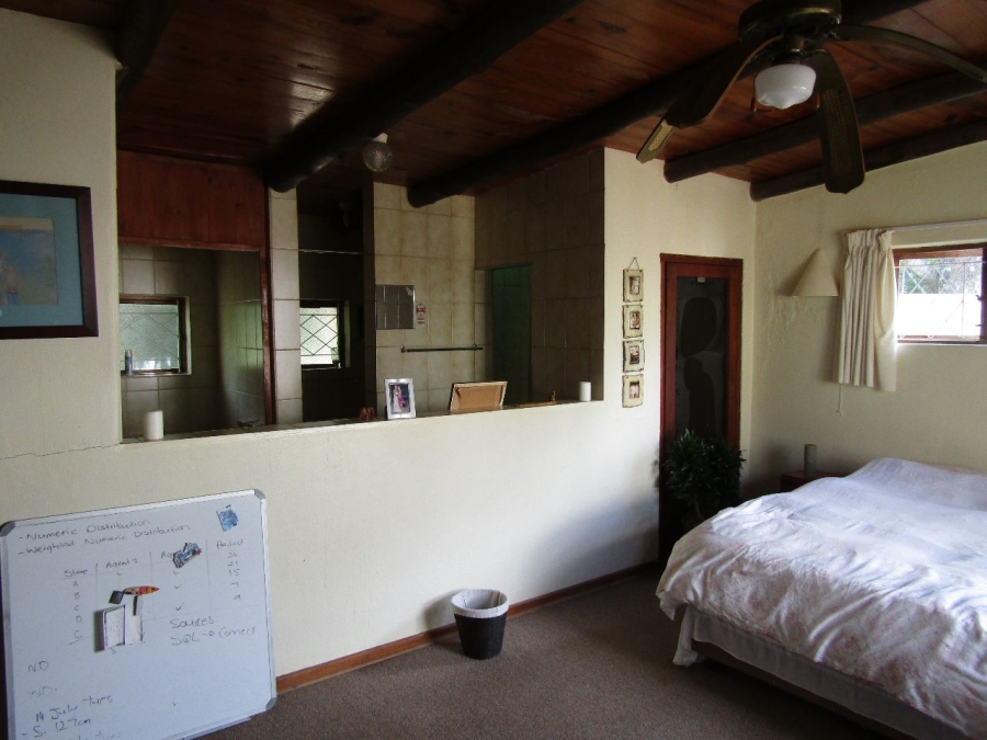 5 Bedroom Property for Sale in Marina Beach KwaZulu-Natal