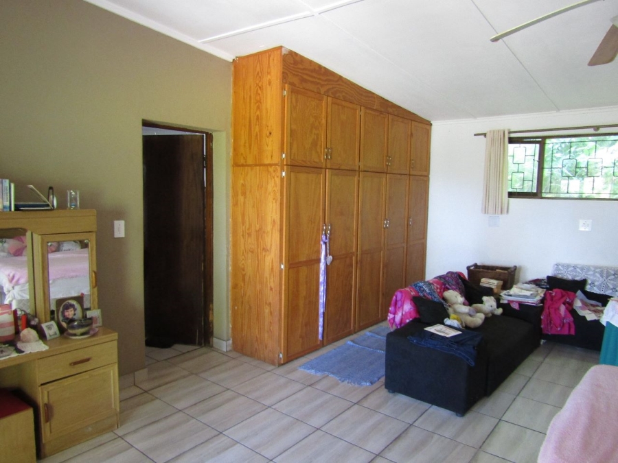 5 Bedroom Property for Sale in Marina Beach KwaZulu-Natal