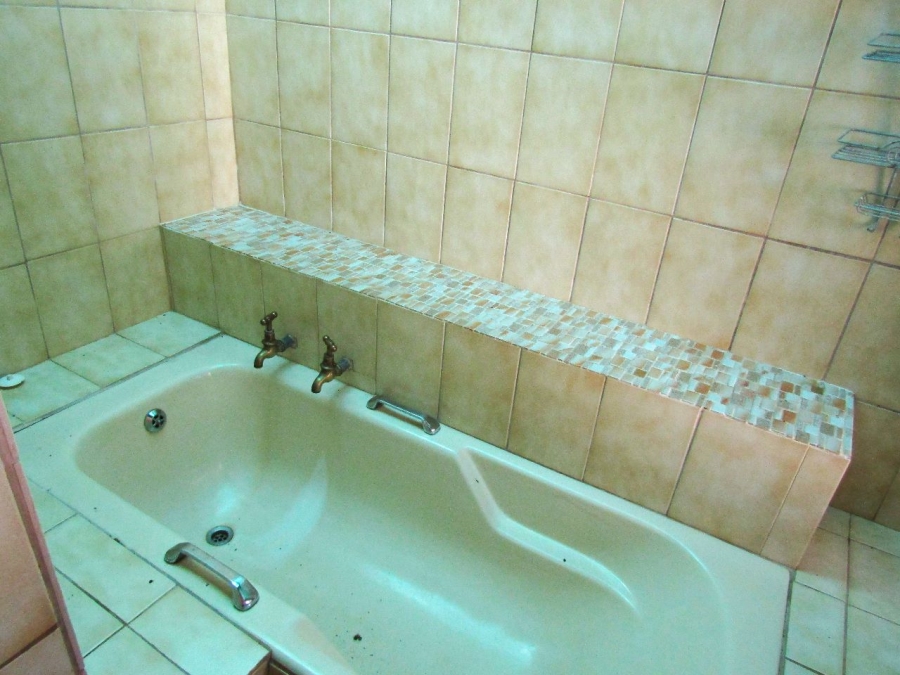 5 Bedroom Property for Sale in Marina Beach KwaZulu-Natal