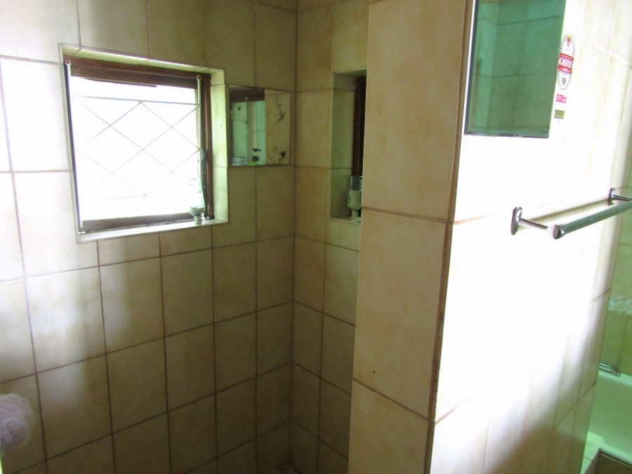 5 Bedroom Property for Sale in Marina Beach KwaZulu-Natal