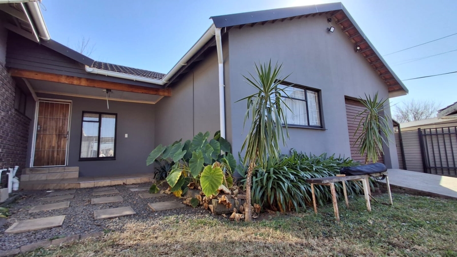 3 Bedroom Property for Sale in Pioneer Park KwaZulu-Natal