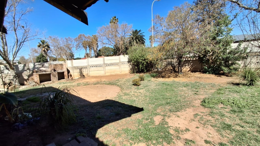 5 Bedroom Property for Sale in Pioneer Park KwaZulu-Natal
