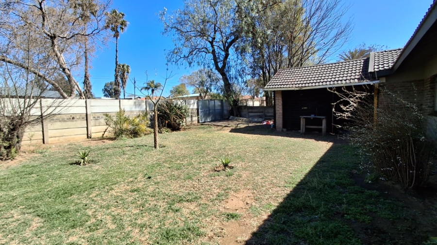 5 Bedroom Property for Sale in Pioneer Park KwaZulu-Natal