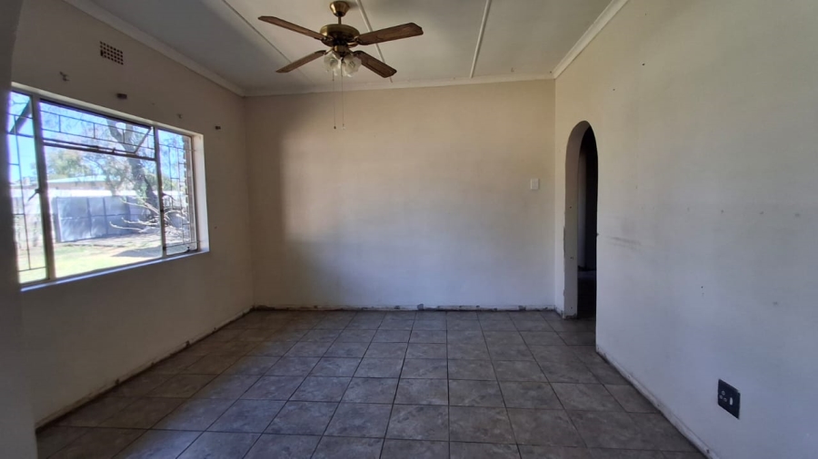 5 Bedroom Property for Sale in Pioneer Park KwaZulu-Natal