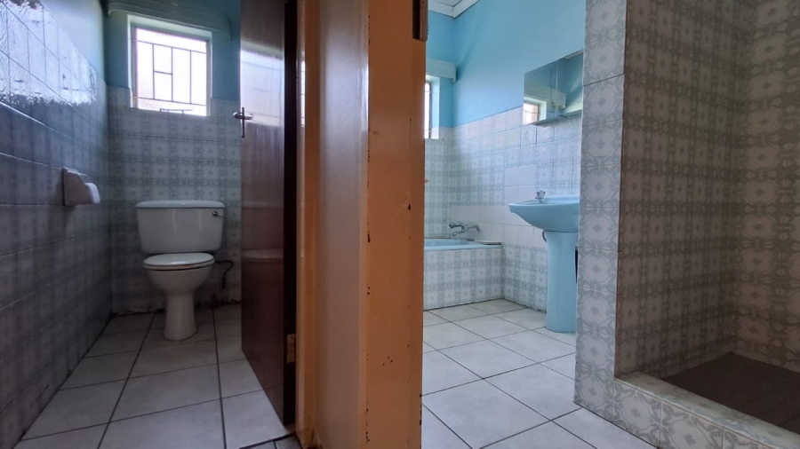 5 Bedroom Property for Sale in Pioneer Park KwaZulu-Natal