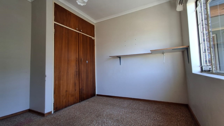 5 Bedroom Property for Sale in Pioneer Park KwaZulu-Natal