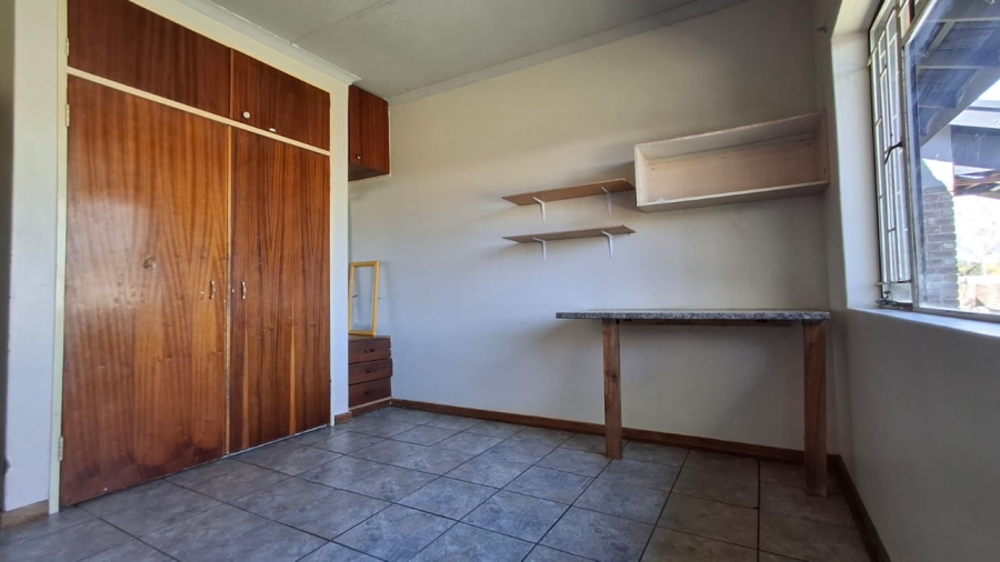 5 Bedroom Property for Sale in Pioneer Park KwaZulu-Natal
