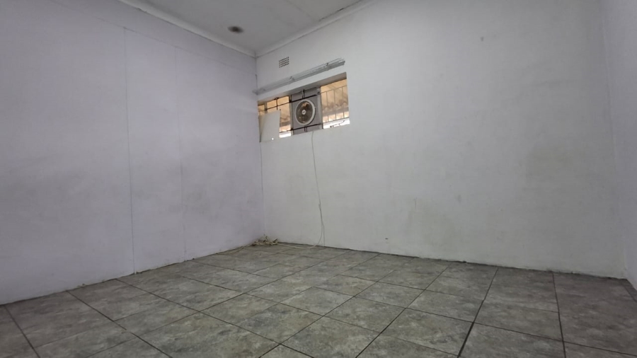 5 Bedroom Property for Sale in Pioneer Park KwaZulu-Natal