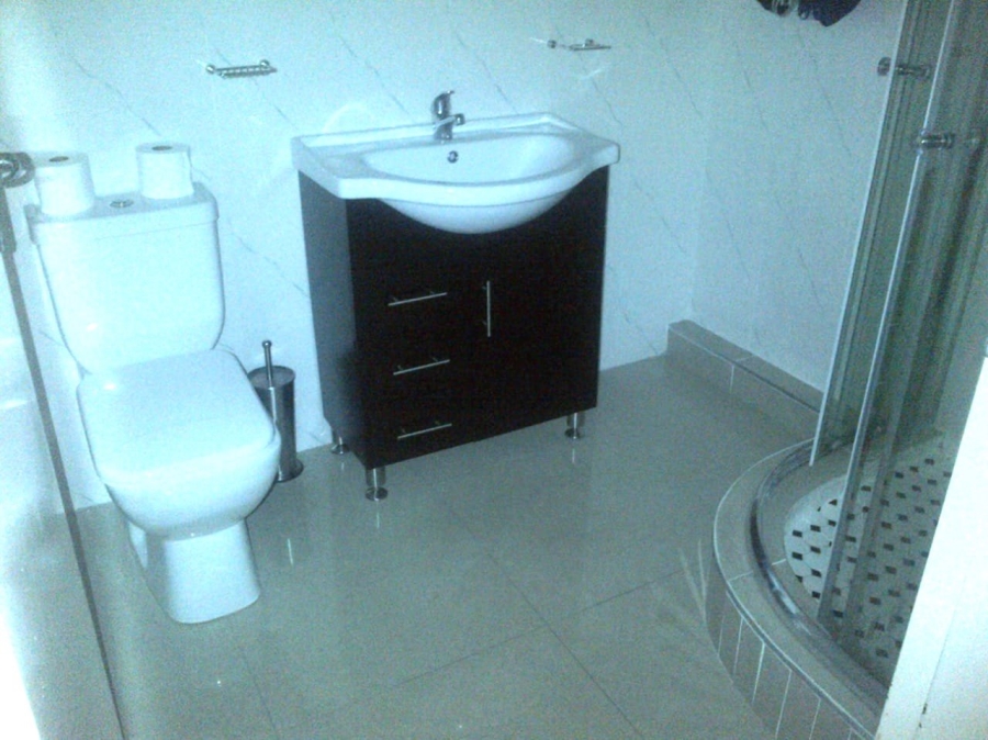 To Let 4 Bedroom Property for Rent in Rouken Glen KwaZulu-Natal