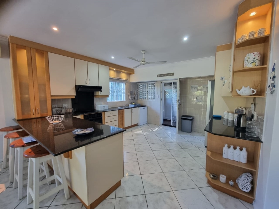 3 Bedroom Property for Sale in Umtentweni KwaZulu-Natal
