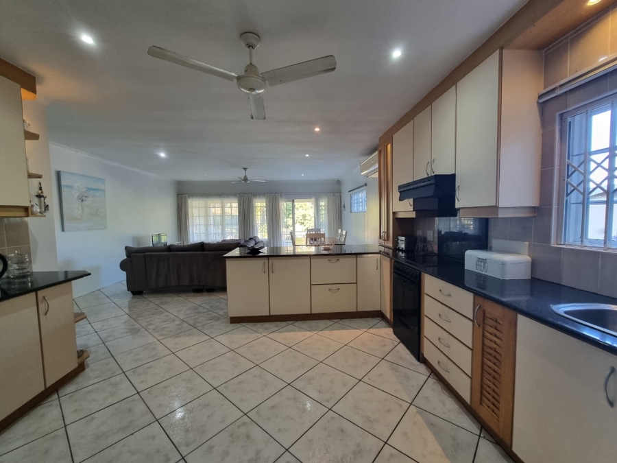 3 Bedroom Property for Sale in Umtentweni KwaZulu-Natal