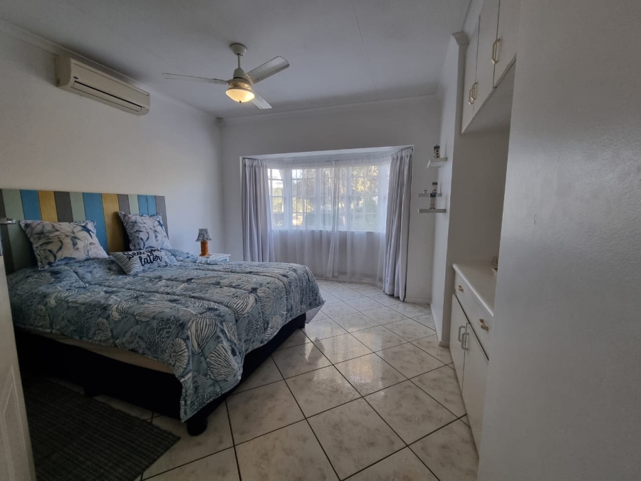 3 Bedroom Property for Sale in Umtentweni KwaZulu-Natal