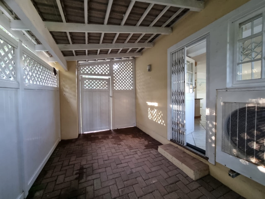 3 Bedroom Property for Sale in Umtentweni KwaZulu-Natal