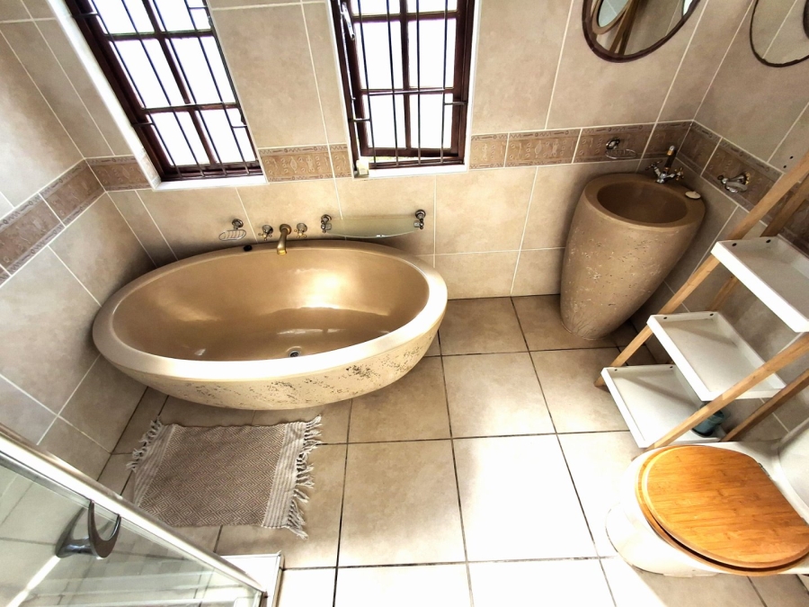 3 Bedroom Property for Sale in Leisure Crest KwaZulu-Natal