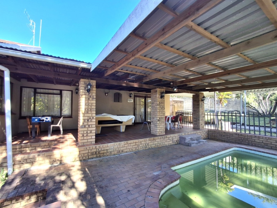 7 Bedroom Property for Sale in Port Edward KwaZulu-Natal