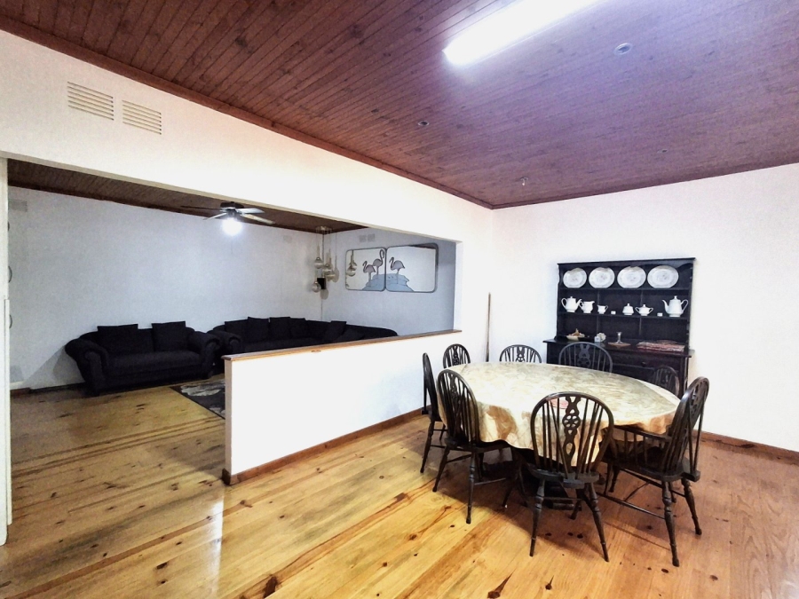 7 Bedroom Property for Sale in Port Edward KwaZulu-Natal