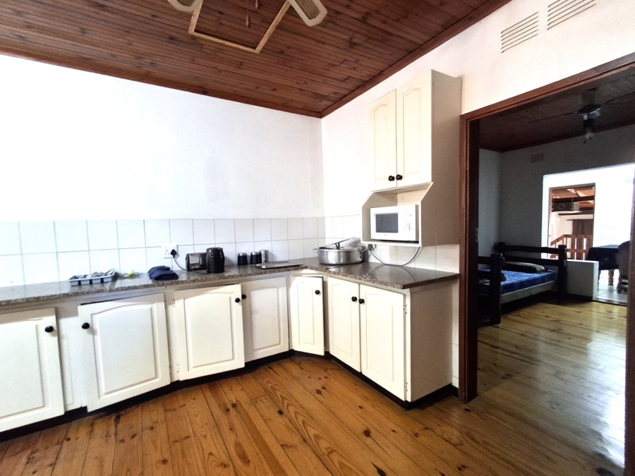 7 Bedroom Property for Sale in Port Edward KwaZulu-Natal