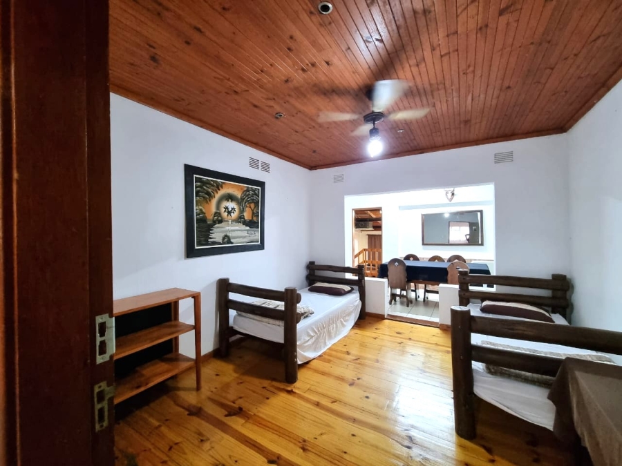 7 Bedroom Property for Sale in Port Edward KwaZulu-Natal