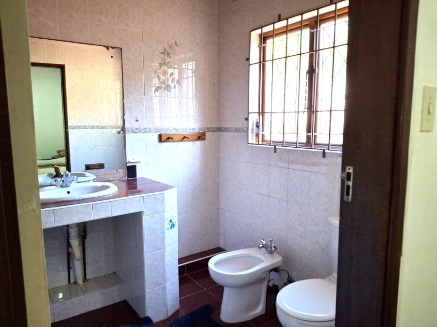 7 Bedroom Property for Sale in Port Edward KwaZulu-Natal