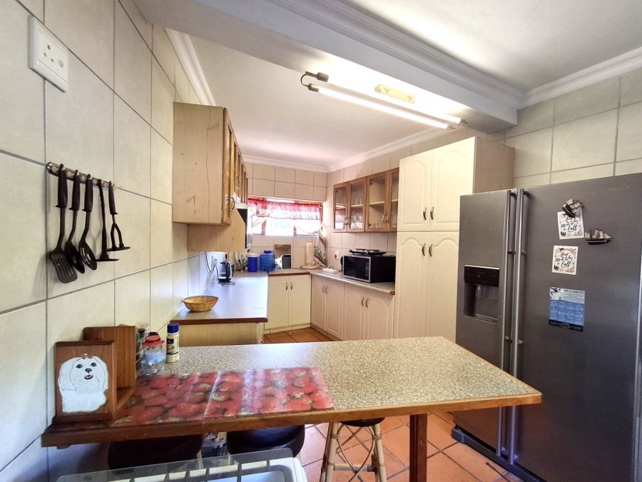 7 Bedroom Property for Sale in Port Edward KwaZulu-Natal