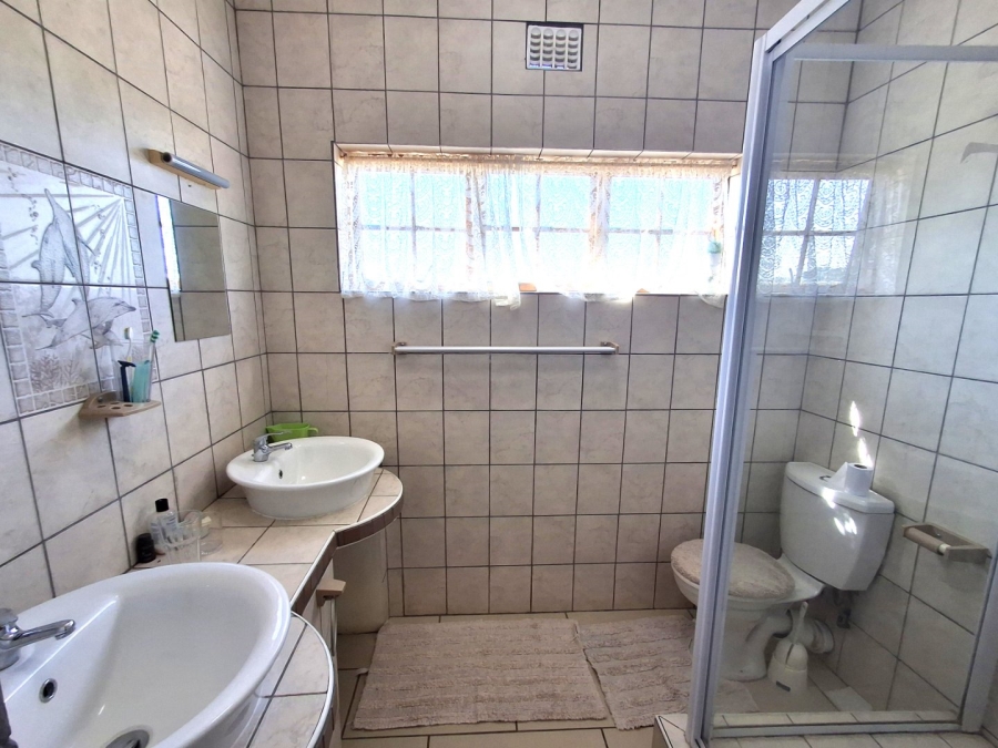 7 Bedroom Property for Sale in Port Edward KwaZulu-Natal