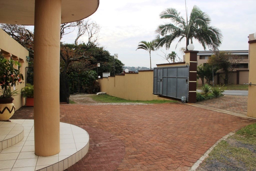 8 Bedroom Property for Sale in St Michaels On Sea KwaZulu-Natal