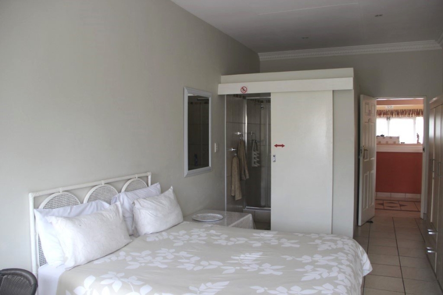 8 Bedroom Property for Sale in St Michaels On Sea KwaZulu-Natal