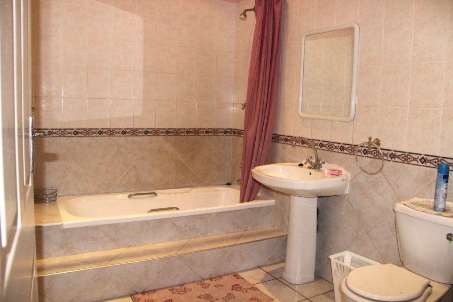 8 Bedroom Property for Sale in St Michaels On Sea KwaZulu-Natal