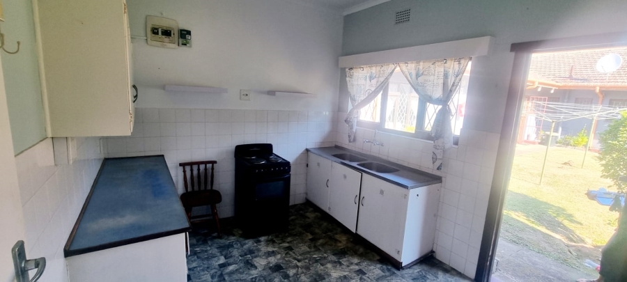 2 Bedroom Property for Sale in St Michaels On Sea KwaZulu-Natal