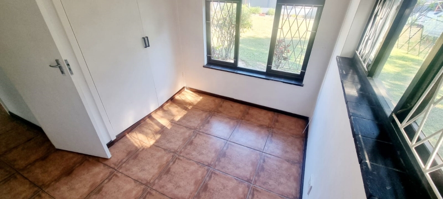 2 Bedroom Property for Sale in St Michaels On Sea KwaZulu-Natal