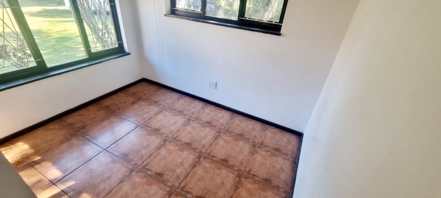 2 Bedroom Property for Sale in St Michaels On Sea KwaZulu-Natal