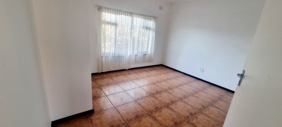2 Bedroom Property for Sale in St Michaels On Sea KwaZulu-Natal