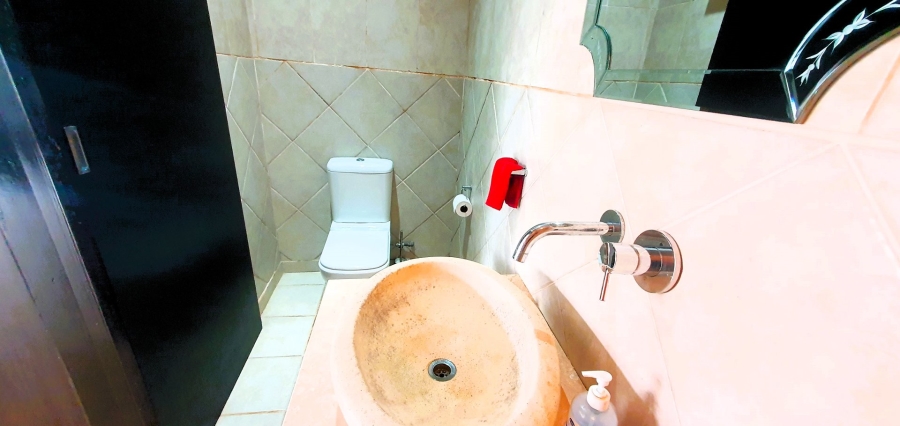 5 Bedroom Property for Sale in Ramsgate KwaZulu-Natal