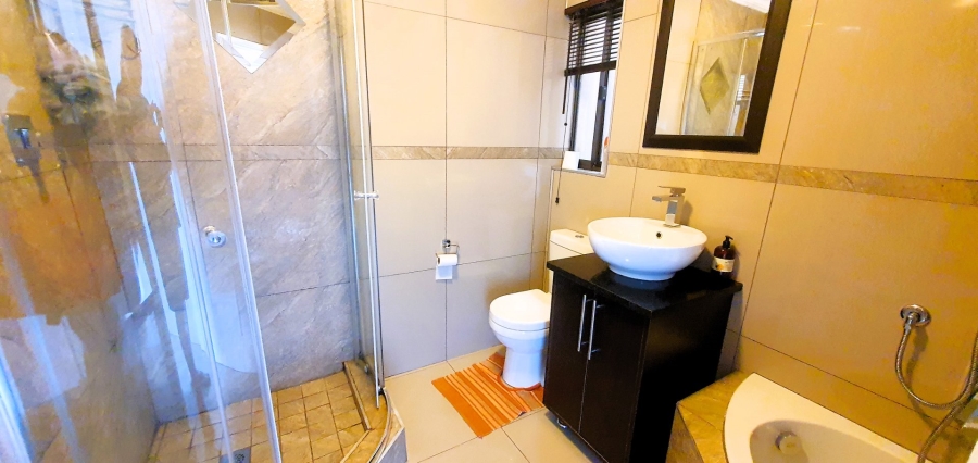 3 Bedroom Property for Sale in Uvongo KwaZulu-Natal