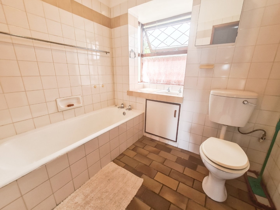 3 Bedroom Property for Sale in Uvongo KwaZulu-Natal