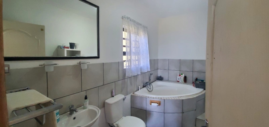 3 Bedroom Property for Sale in Winklespruit KwaZulu-Natal