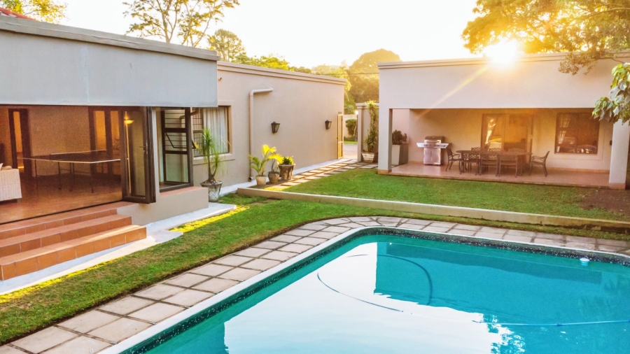 5 Bedroom Property for Sale in Cowies Hill KwaZulu-Natal