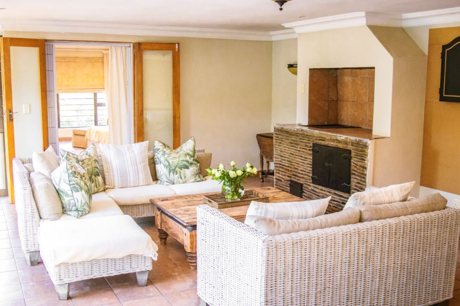 5 Bedroom Property for Sale in Cowies Hill KwaZulu-Natal