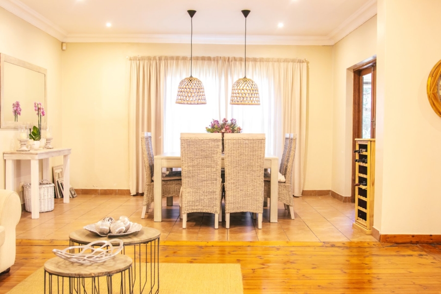 5 Bedroom Property for Sale in Cowies Hill KwaZulu-Natal