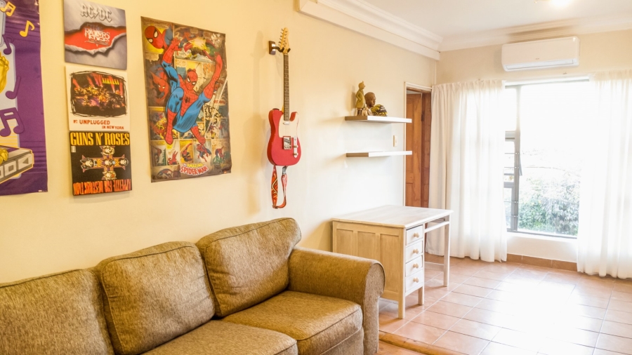 5 Bedroom Property for Sale in Cowies Hill KwaZulu-Natal